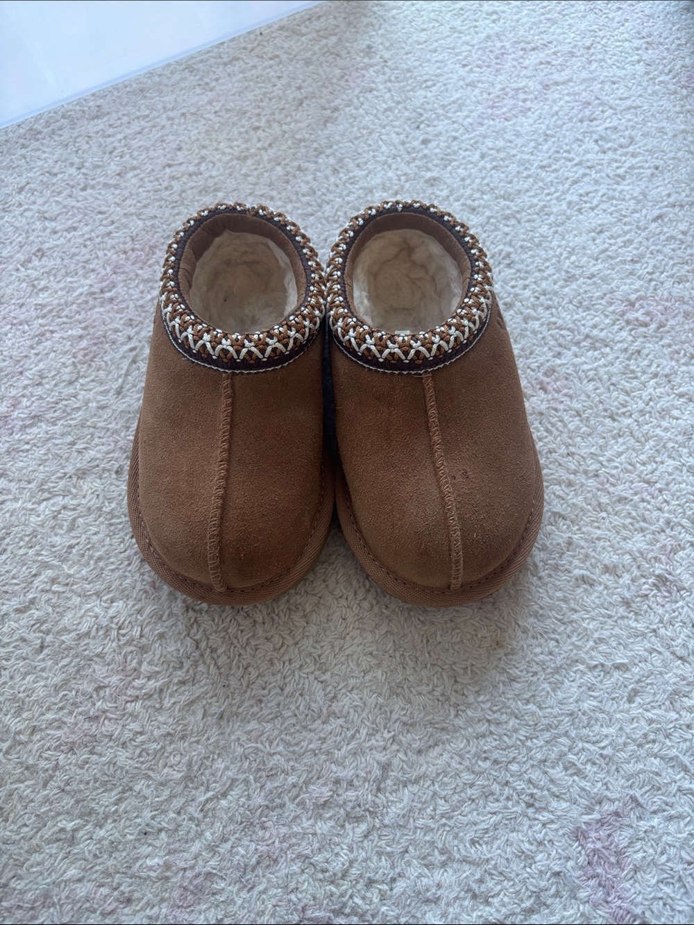 UGG Kids Chestnut Brown Shearling-Lined Slip-On Clogs